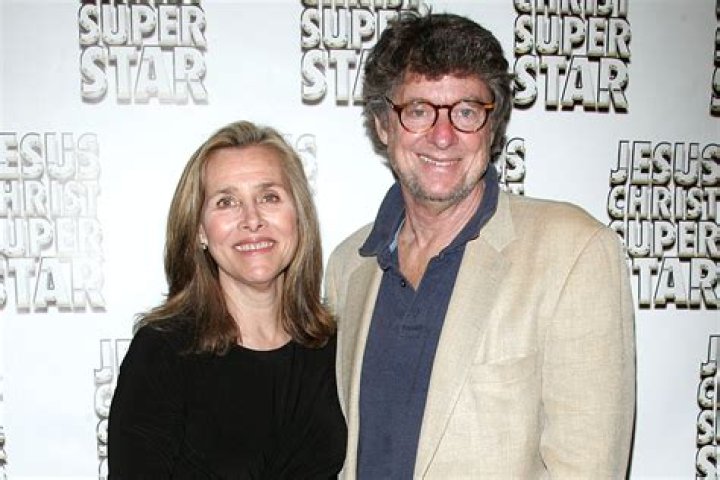 Who Is Meredith Seacrest Husband?